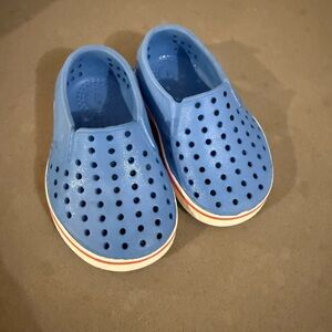 Native Miles Slip On Shoes Kids Blue Water Shoes Unisex Size 4